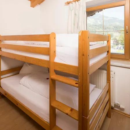 Huber Apartament *