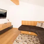 Huber Апартаменты *